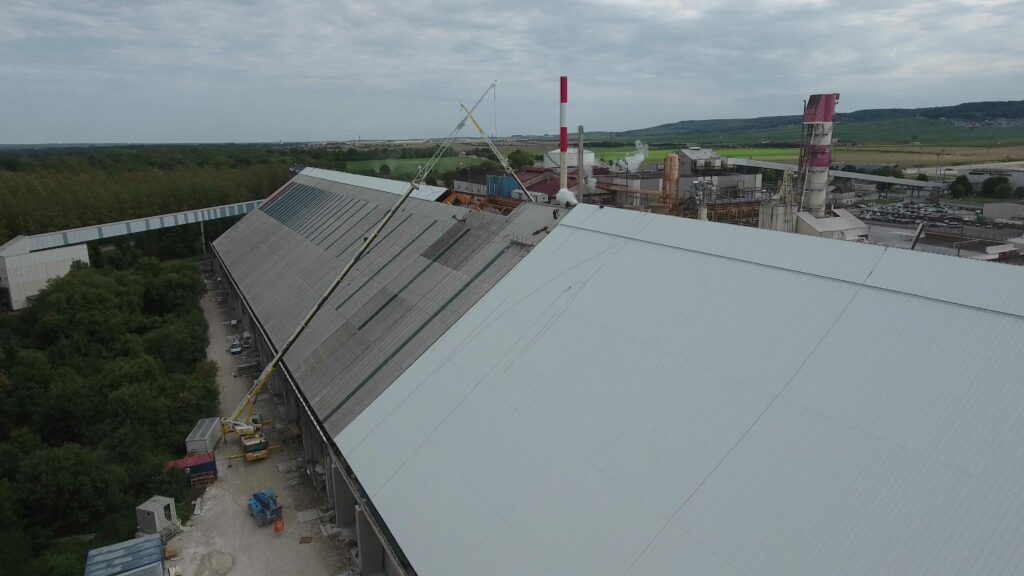 Vue d'ensemble de la toiture du silo industriel Cristal Union